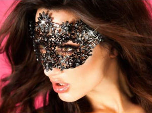 Chilirose mask from Ginger Candy lingerie