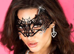 Chilirose mask from Ginger candy lingerie
